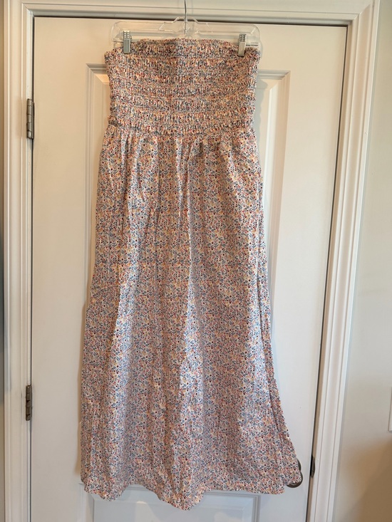Old Navy Dresses & Skirts - Old Navy Floral Smocked Midi Skirt